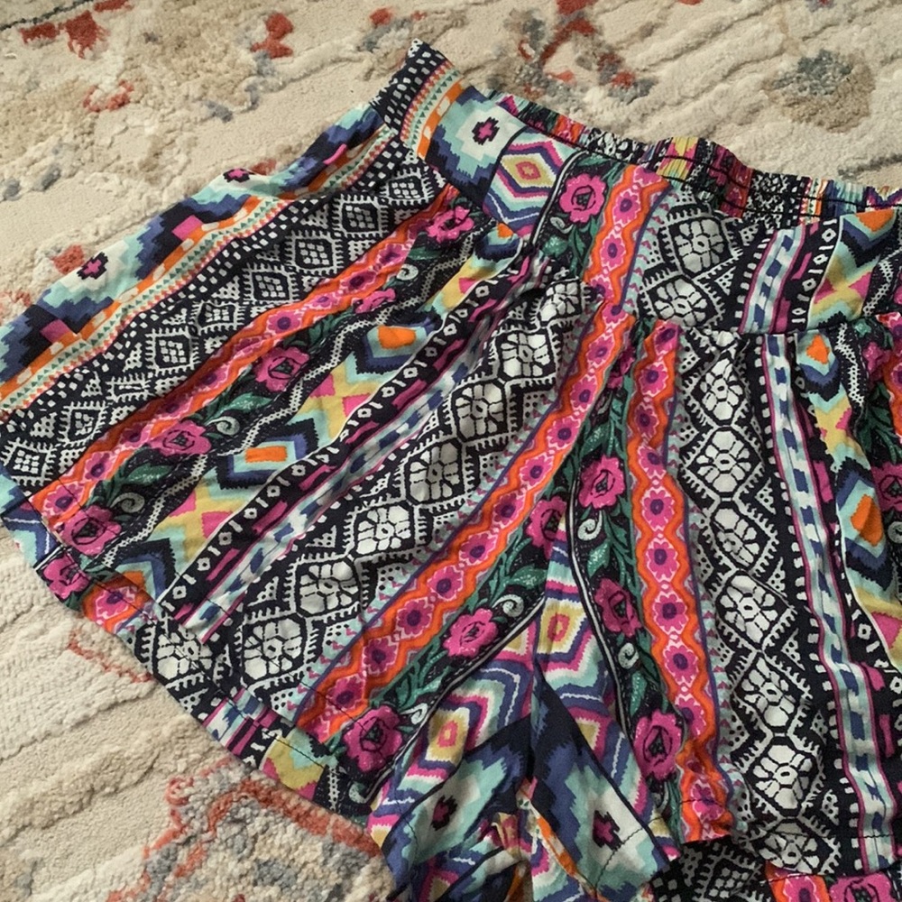 Cute flowy boho patterned shorts